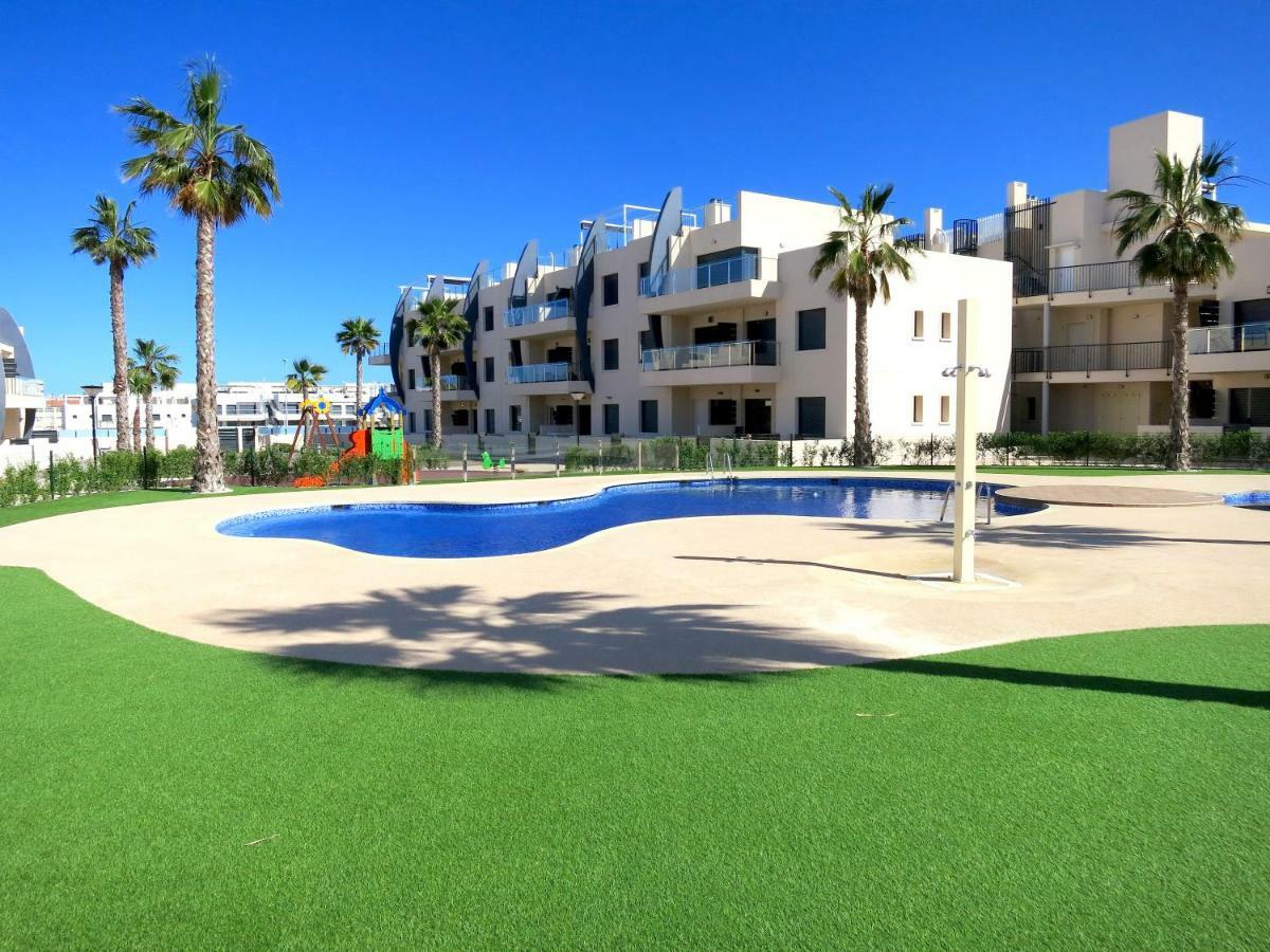 Playa Elisa Bay - Mil Palmeras Пілар-де-ла-Орадада Екстер'єр фото